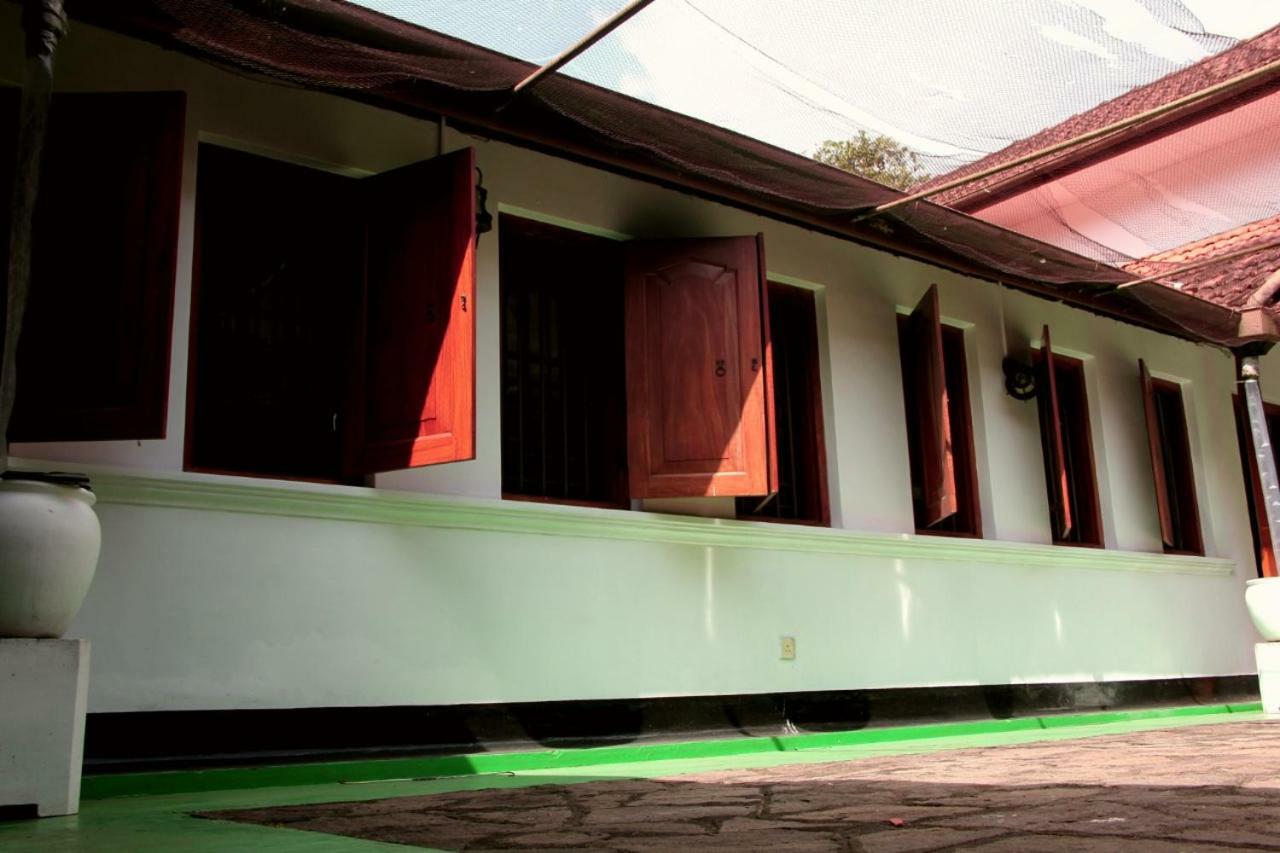 Randiyaepiliyagoda Resort Avissawella Exterior foto